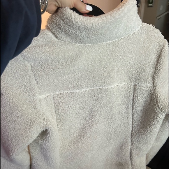 Worn very few times - Picture 3 of 5